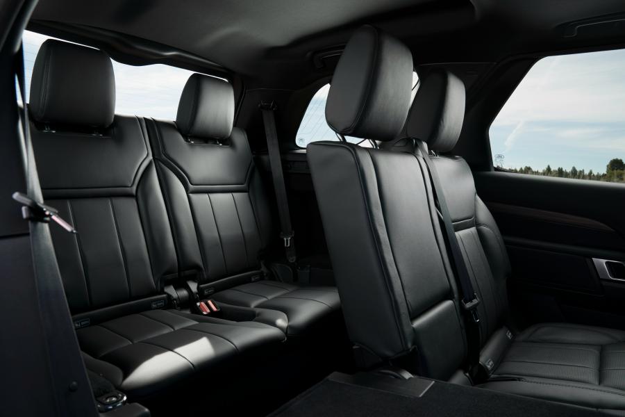 Интерьер Land Rover Discovery First Edition 2017 года  (AU) (фото 21 из 40)